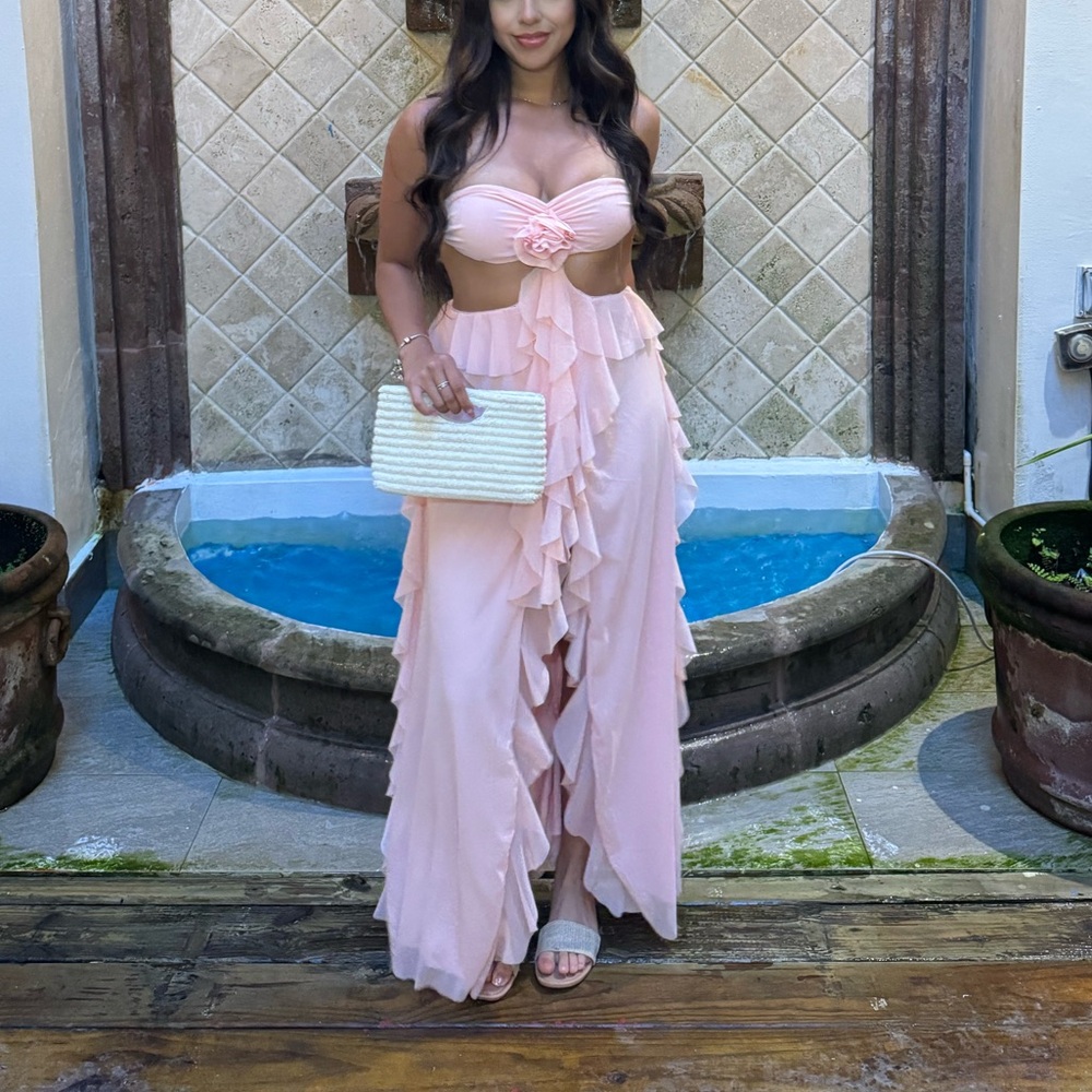 Elegant Pink Ruffled Dress